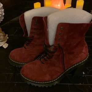 Burgundy suede Dr. Martens Kendra boots!